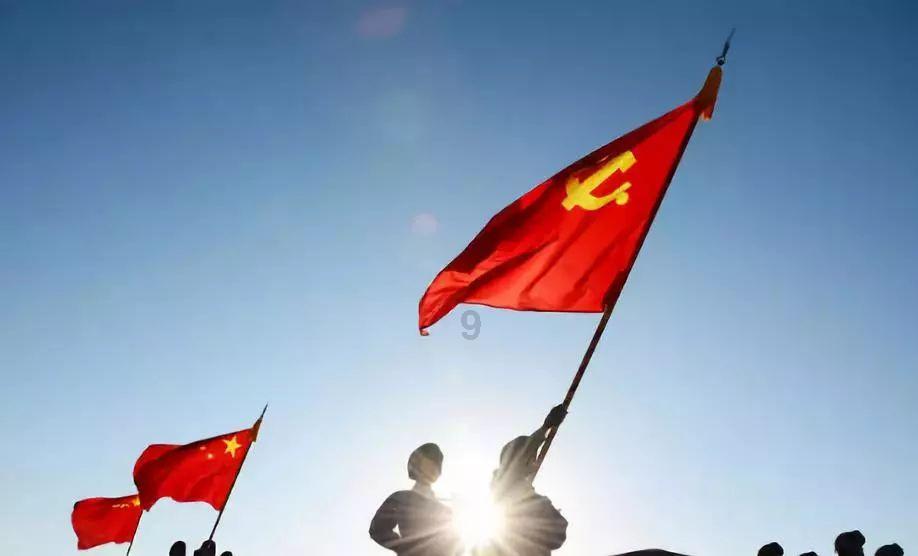笑脸球的冒险之旅